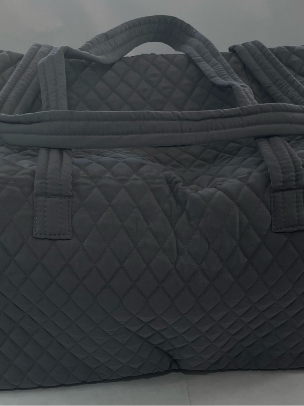 Vera Bradley Large Travel Duffel Bag Microfiber Quiet Shade Gray MSRP$159 NWT - Picture 5 of 10